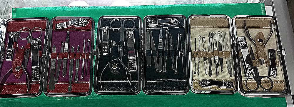 Pedicure grooming kits