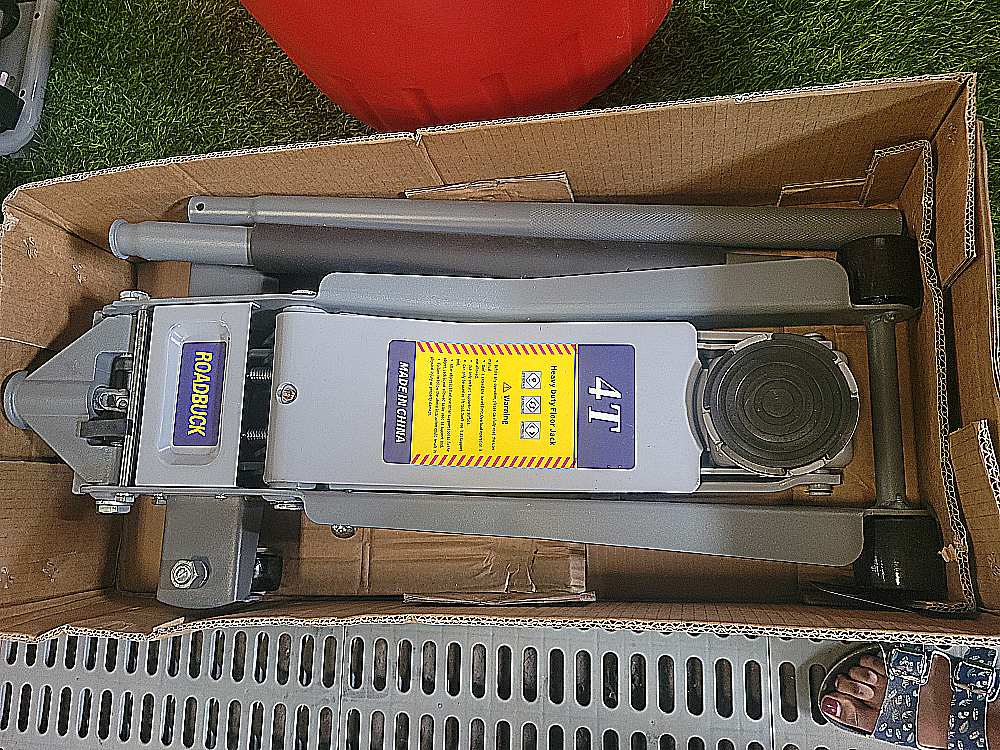 4tonnes floor jack