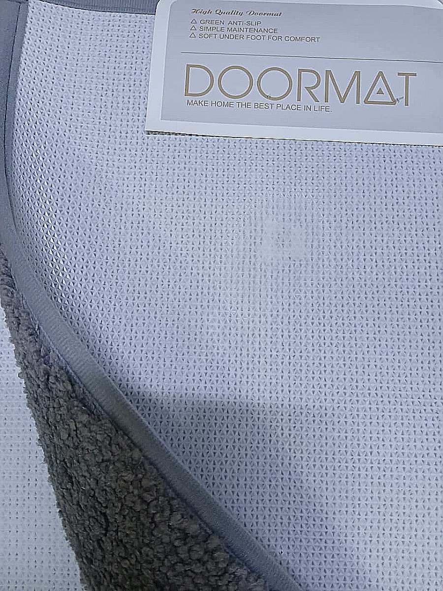Quality bathroom absorbent mats